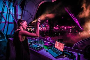 Clozee - Musica Glitch Hop