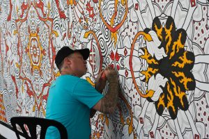 Joshua Davis - Artista Digitale al lavoro su Tela