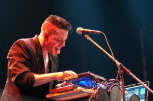 Doseone- Anticon - Hip Hop Underground