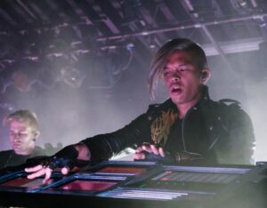 edIT- THe Glitch Mob - Musica Live