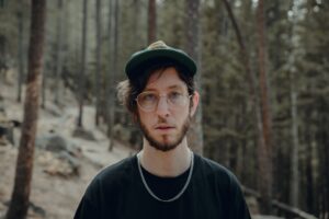 Of The Trees - Bass Music e Glitch Hop - Musica Elettronica Sperimentale
