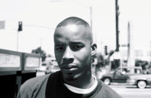 Warren G ritratto press shot, fratellastro di Dr. Dre e co-autore del sound G-Funk