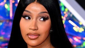 Cardi B, artista hip hop che ha sfidato gli stereotipi di genere nel RAP