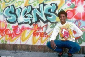 Cey Adams fotografato da Martha Cooper, storica fotografa dell'Hip Hop e del graffiti