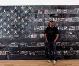 Ritratto di Cey Adams, graphic designer e artista visivo fondatore del Drawing Board della Def Jam