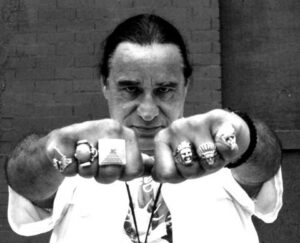 Ernie Paniccioli in bianco e nero, ritratto d'archivio del fotografo Hip Hop