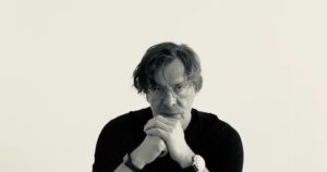 Fennesz promo photo — artista di musica elettronica sperimentale