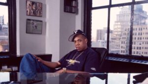 Jay-Z giovane a Brooklyn negli anni '90, prima dell'uscita di Reasonable Doubt nel 1996