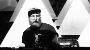 Synkro aka Joe McBride, producer di Future Garage e ambient elettronico di Manchester