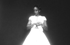 Ritratto artistico ispirato a Little Simz, scena Hip Hop UK