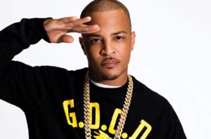 T.I. in una foto stampa ufficiale, il rapper di Atlanta autore dell'album Trap Muzik