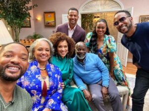 Selfie della reunion del cast di Willy, il principe di Bel-Air con Will Smith e gli attori della famiglia Banks